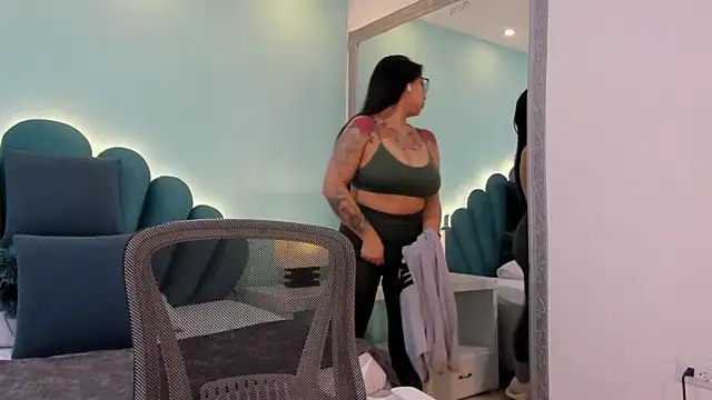 sharlott18 online show from 03-07-26, 02:47