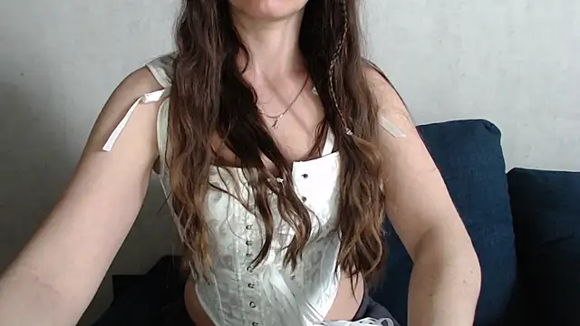 Jennna Maya online show from 05-13-26, 08:44
