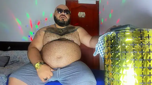 Latino bigcock online show from 03-03-26, 11:54