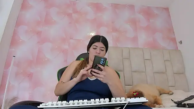 aida rose  online show from 03-12-26, 10:38