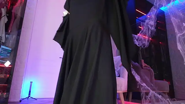 Snapshot of Tasha_Allas chatting on 10-31-25, 09:32 Tasha Allas online show from 10-31-25, 09:32