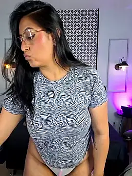 Amber gold  online show from 05-22-26, 02:40