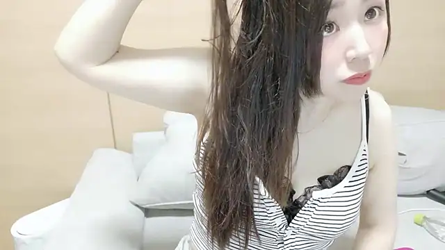 Snapshot of Arisa__ chatting on 02-18-26, 11:17 Arisa online show from 02-18-26, 11:17