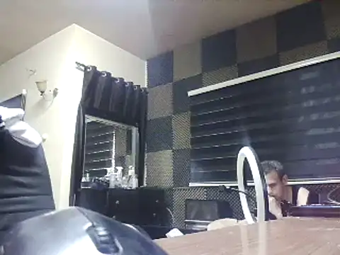 Snapshot of Arabeyes chatting on 06-19-26, 07:39 Arabeyes online show from 06-19-26, 07:39