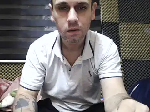 Snapshot of Arabeyes chatting on 07-08-26, 01:21 Arabeyes online show from 07-08-26, 01:21