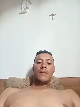 venoso23cm online show from 05-19-26, 06:36