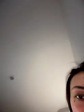 Snapshot of MichelleFerry_ chatting on 01-08-26, 05:10 MichelleFerry online show from 01-08-26, 05:10