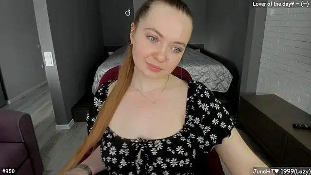 Snapshot of LizaGost chatting on 06-10-26, 10:14 LizaGost online show from 06-10-26, 10:14
