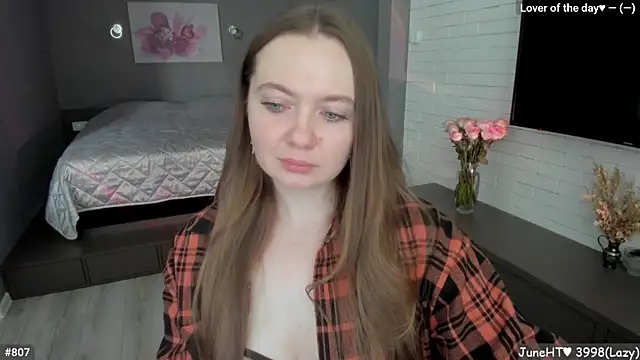 Snapshot of LizaGost chatting on 06-18-26, 11:25 LizaGost online show from 06-18-26, 11:25