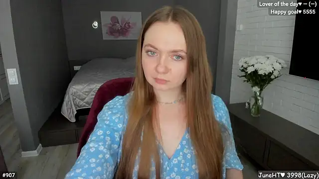 Snapshot of LizaGost chatting on 06-24-26, 11:53 LizaGost online show from 06-24-26, 11:53