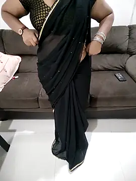 Snapshot of Mounika25 chatting on 04-28-26, 05:18 Mounika25 online show from 04-28-26, 05:18