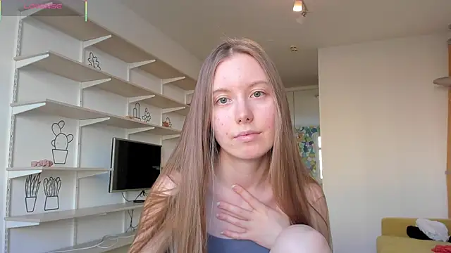 Snapshot of Peggy_Beauty chatting on 03-20-26, 12:10 Peggy Beauty online show from 03-20-26, 12:10