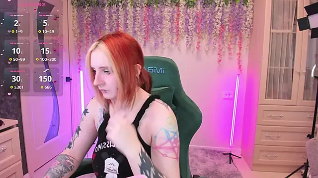 EmmyBunny online show from 04-18-26, 02:43