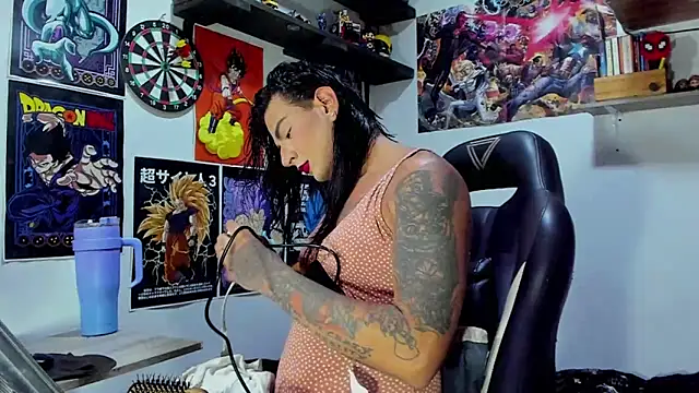 Snapshot of dariell_smokesexx chatting on 06-16-26, 06:10 dariell smokesexx online show from 06-16-26, 06:10