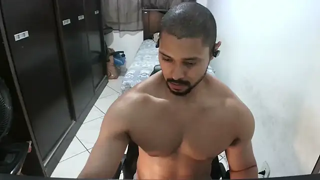 Snapshot of Brian_Aries chatting on 02-27-26, 09:26 Brian Aries online show from 02-27-26, 09:26