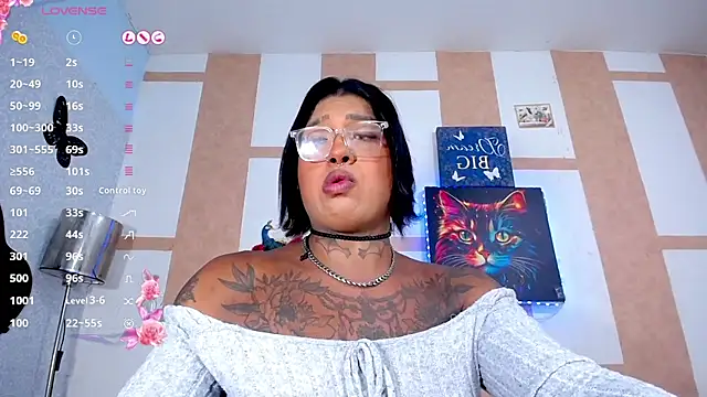 IsabellBigtitsxx online show from 06-26-26, 07:40
