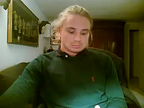 Snapshot of maciste26 chatting on 01-13-25, 12:19 maciste26 online show from 01-13-25, 12:19