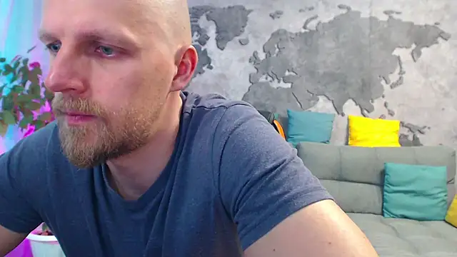 Snapshot of VikingChrisss chatting on 06-15-26, 10:06 VikingChrisss online show from 06-15-26, 10:06