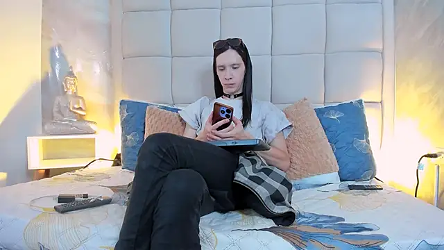 Hecatee 77 online show from 10-14-25, 08:09