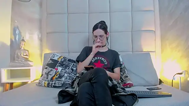 Hecatee 77 online show from 11-06-25, 07:59