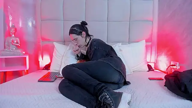 Hecatee 77 online show from 12-02-25, 07:53