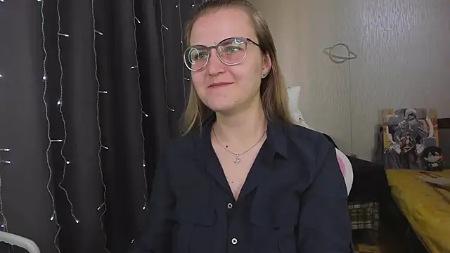 Snapshot of MissBrightShine chatting on 06-19-26, 11:58 MissBrightShine online show from 06-19-26, 11:58