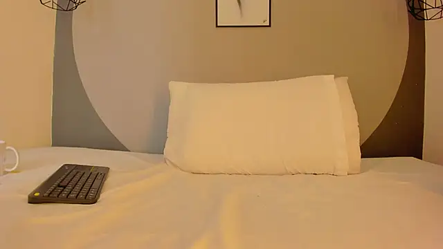 Snapshot of sarita_duque chatting on 03-15-26, 12:22 sarita duque online show from 03-15-26, 12:22