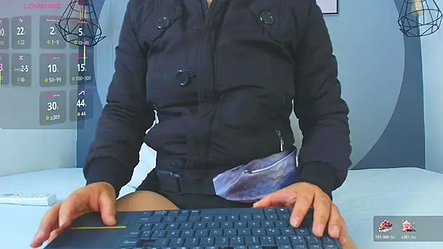 Snapshot of sarita_duque chatting on 04-10-26, 12:10 sarita duque online show from 04-10-26, 12:10