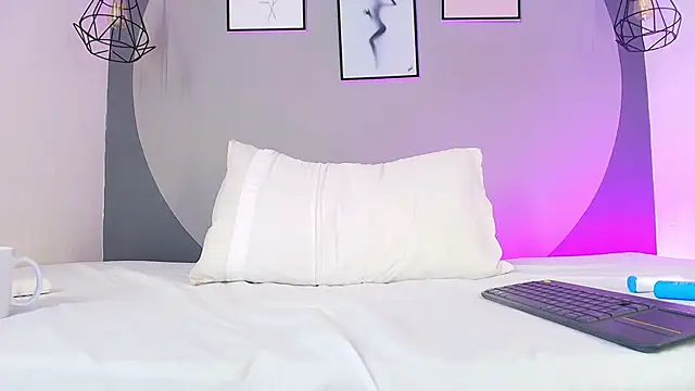 Snapshot of sarita_duque chatting on 04-16-26, 01:34 sarita duque online show from 04-16-26, 01:34