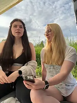 EllyNora online show from 05-21-26, 04:14
