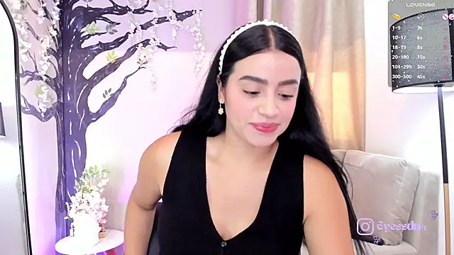 Snapshot of Paula_Desousa chatting on 03-23-26, 03:27 Paula Desousa online show from 03-23-26, 03:27