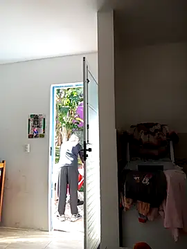 Snapshot of emrehliug12 chatting on 09-24-25, 05:49 emrehliug12 online show from 09-24-25, 05:49