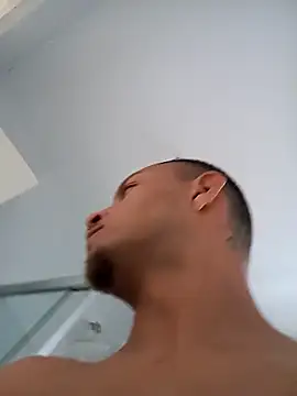 Snapshot of emrehliug12 chatting on 02-12-26, 07:31 emrehliug12 online show from 02-12-26, 07:31