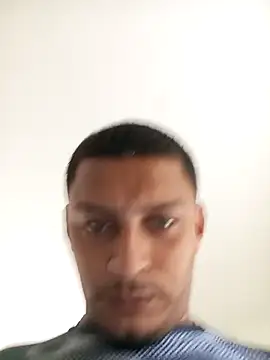 Snapshot of emrehliug12 chatting on 03-11-26, 06:47 emrehliug12 online show from 03-11-26, 06:47