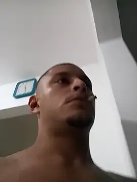 Snapshot of emrehliug12 chatting on 03-19-26, 02:26 emrehliug12 online show from 03-19-26, 02:26