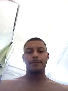 Snapshot of emrehliug12 chatting on 04-01-26, 06:49 emrehliug12 online show from 04-01-26, 06:49