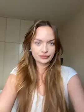 ElenaRebelle online show from 04-04-26, 04:44