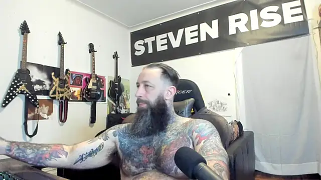 Snapshot of StevenRiseNYC chatting on 04-19-26, 11:53 StevenRiseNYC online show from 04-19-26, 11:53