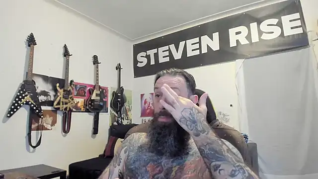 Snapshot of StevenRiseNYC chatting on 04-27-26, 11:30 StevenRiseNYC online show from 04-27-26, 11:30