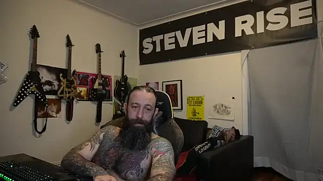 Snapshot of StevenRiseNYC chatting on 05-27-26, 11:57 StevenRiseNYC online show from 05-27-26, 11:57