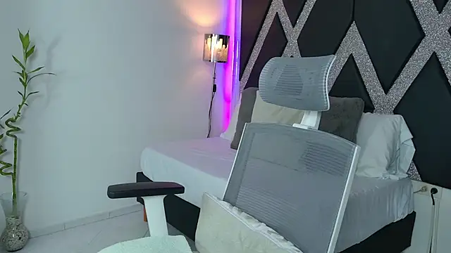 blonde cat15 online show from 06-12-26, 03:05