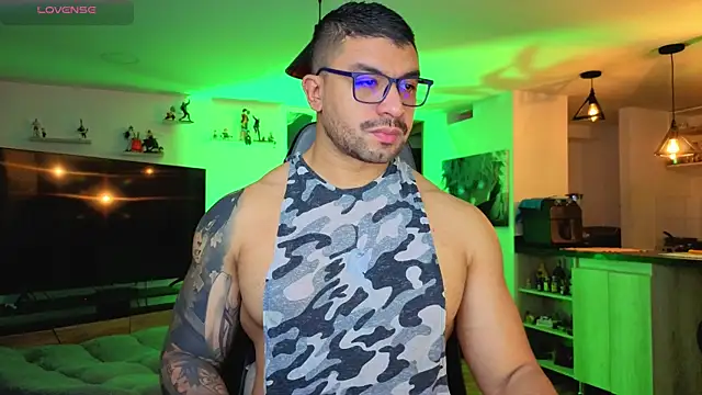 Michael Diamond online show from 10-30-25, 01:51