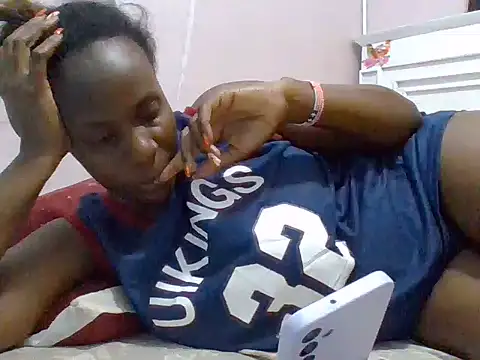 Snapshot of sweet-fancy chatting on 06-13-26, 04:05 sweet-fancy online show from 06-13-26, 04:05