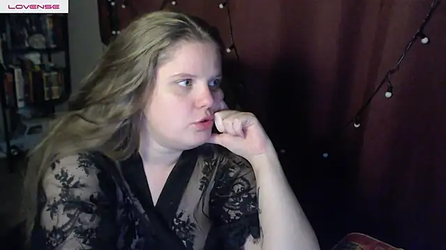 Snapshot of so_cute777 chatting on 06-04-26, 02:45 so cute777 online show from 06-04-26, 02:45