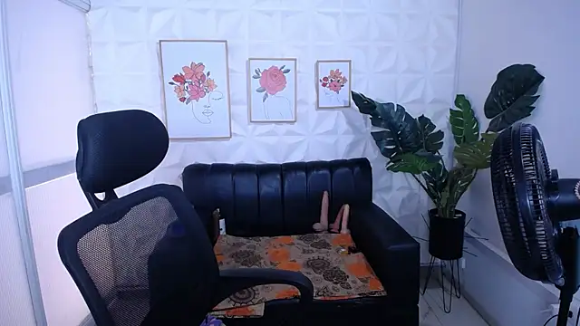 Valentinaa mature online show from 03-06-26, 07:43