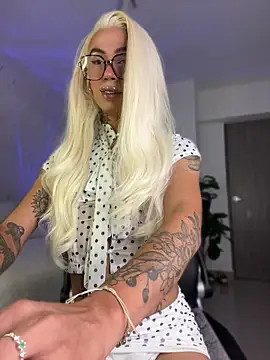 Miss sagitario online show from 05-17-26, 12:01
