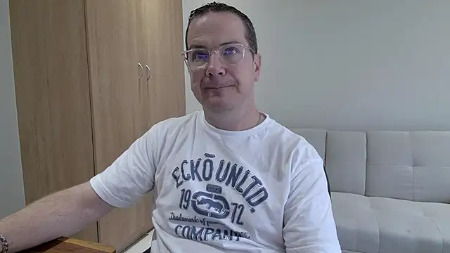 BrettJ81 online show from 01-07-26, 12:07