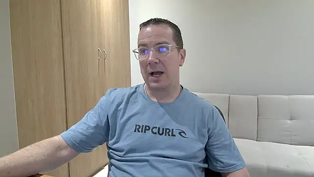 BrettJ81 online show from 01-09-26, 01:14