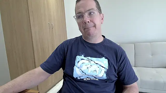 BrettJ81 online show from 04-06-26, 01:56