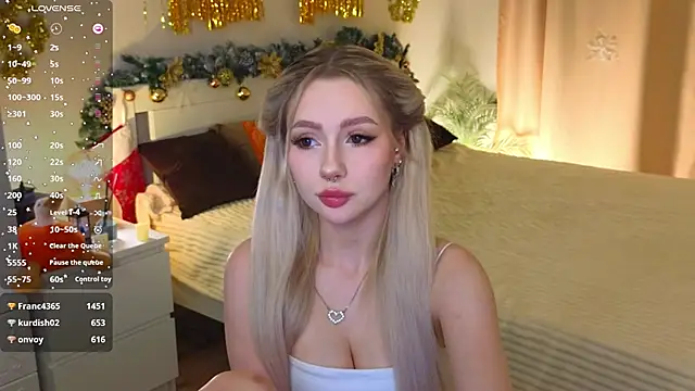 Snapshot of Lexitey chatting on 12-08-24, 10:08 Lexitey online show from 12-08-24, 10:08